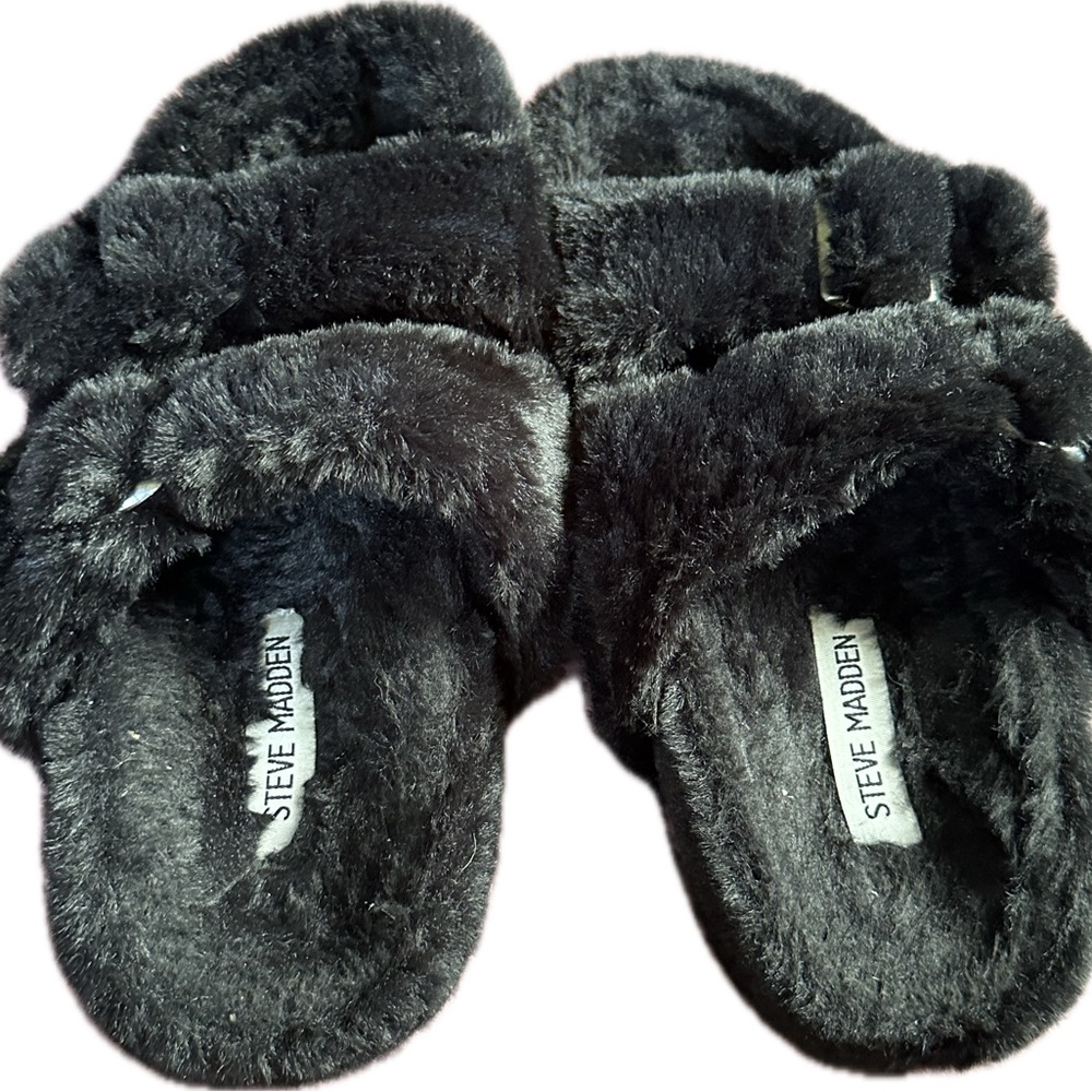 Steve Madden slippers